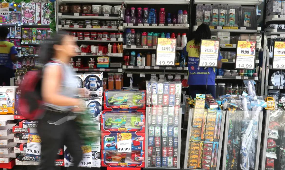 Governo reduz projeções de PIB para 2026 e 2027