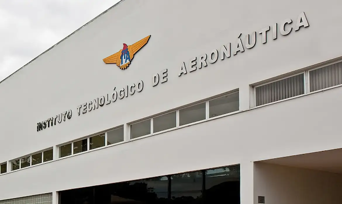 Justiça garante matrícula de aluno com tórax escavado no ITA