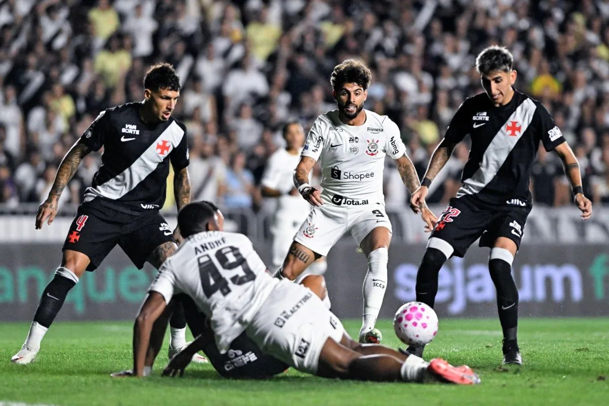 Corinthians perde para Vasco na estreia de Seedorf